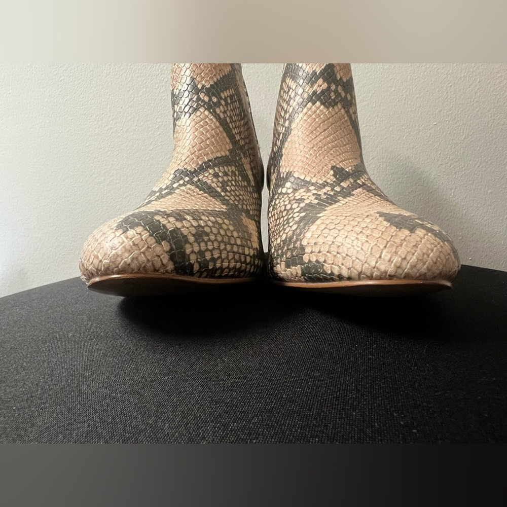 Steve Madden Beige and Black Snakeskin Ankle Boots - Picture 7 of 9
